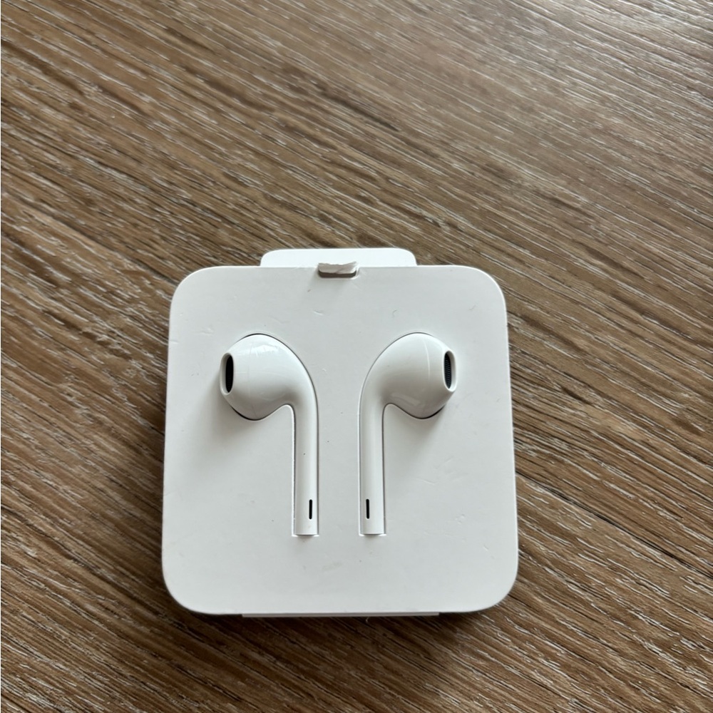 Apple Headphones w/ Cord